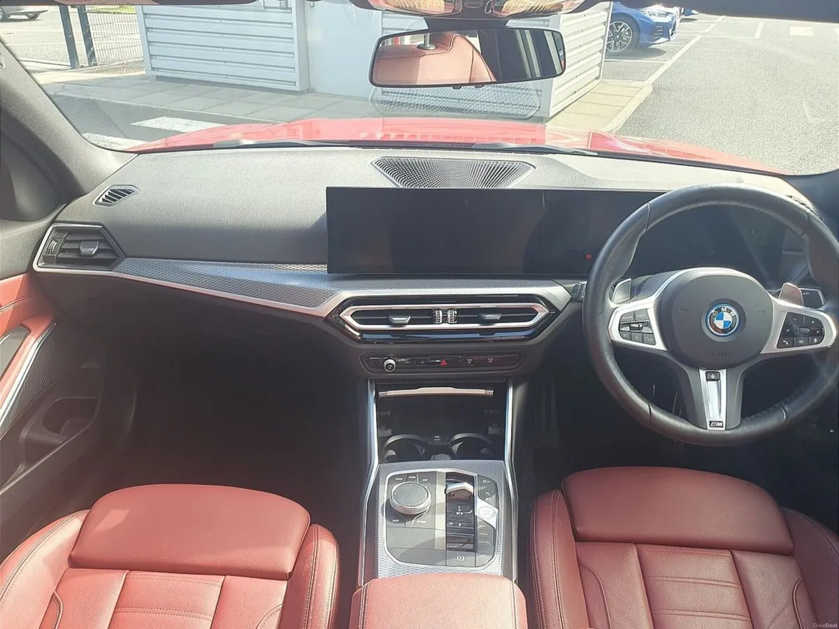 BMW 3-Series 330e M Sport Saloon - Image 4
