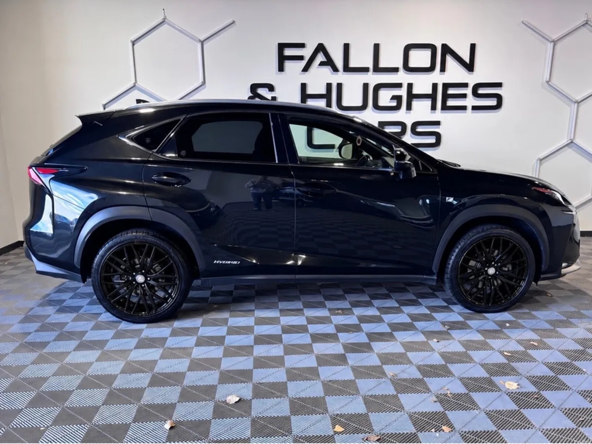 2016 LEXUS NX 300H 2.5 F-SPORT - Image 4