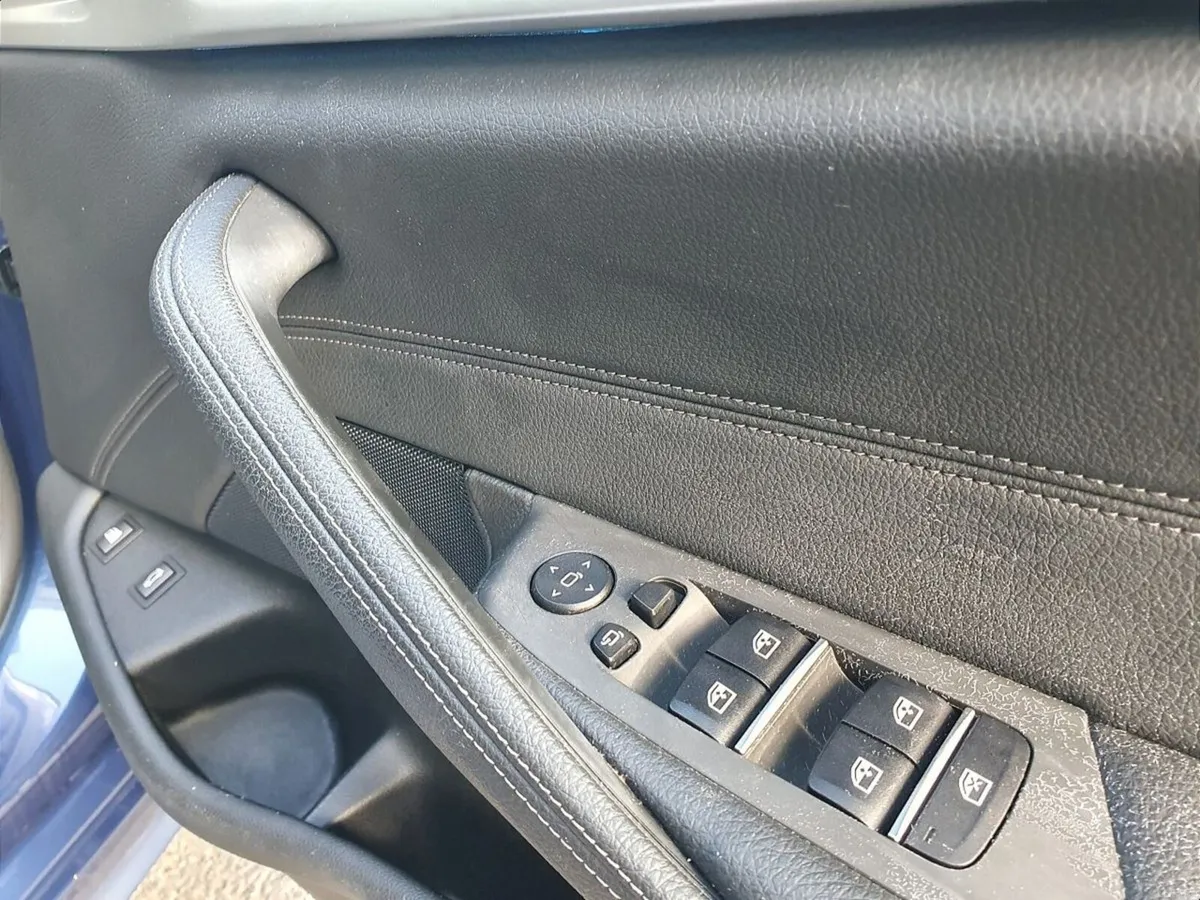 BMW 5-Series 530e M Sport Saloon - Image 6