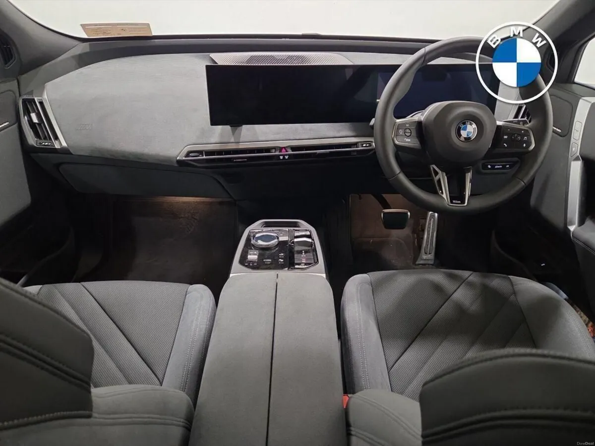 BMW iX xDrive45 M Sport - Image 4