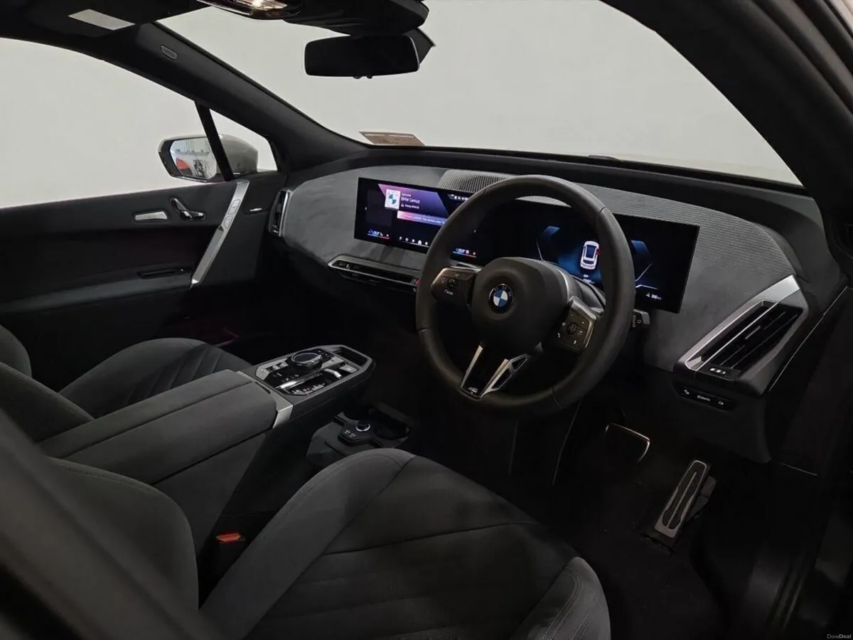 BMW iX xDrive45 M Sport - Image 6