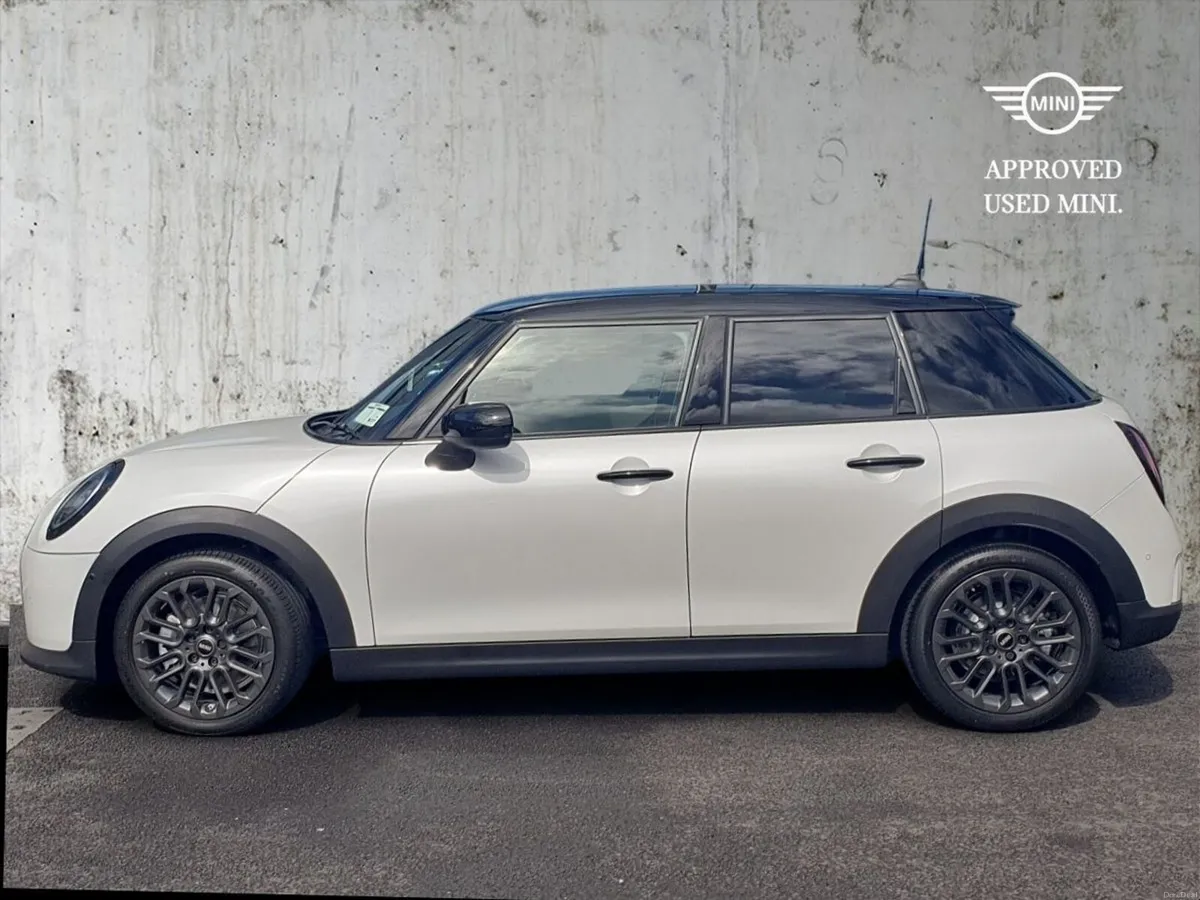 Mini Cooper Cooper C 5 Door - Image 3