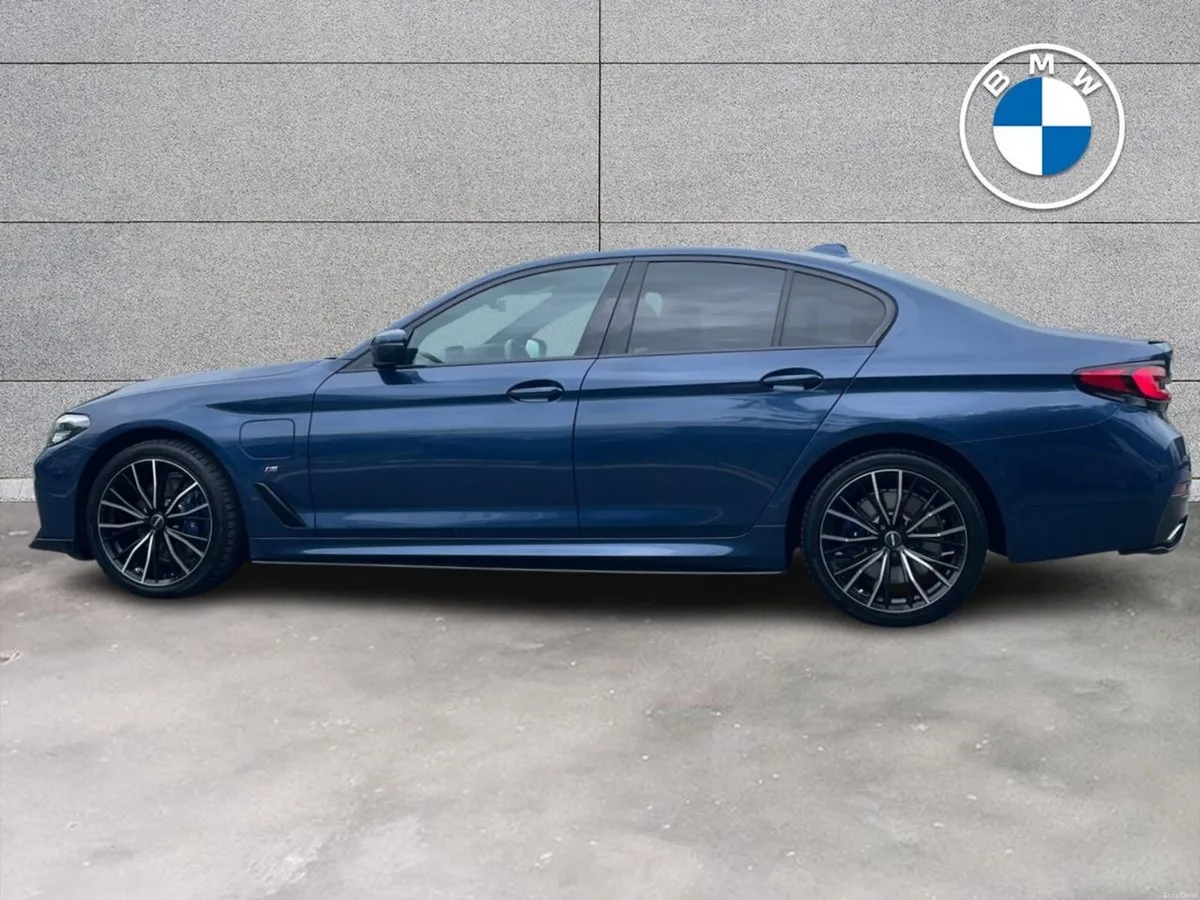 BMW 5-Series 530e M Sport Saloon - Image 3