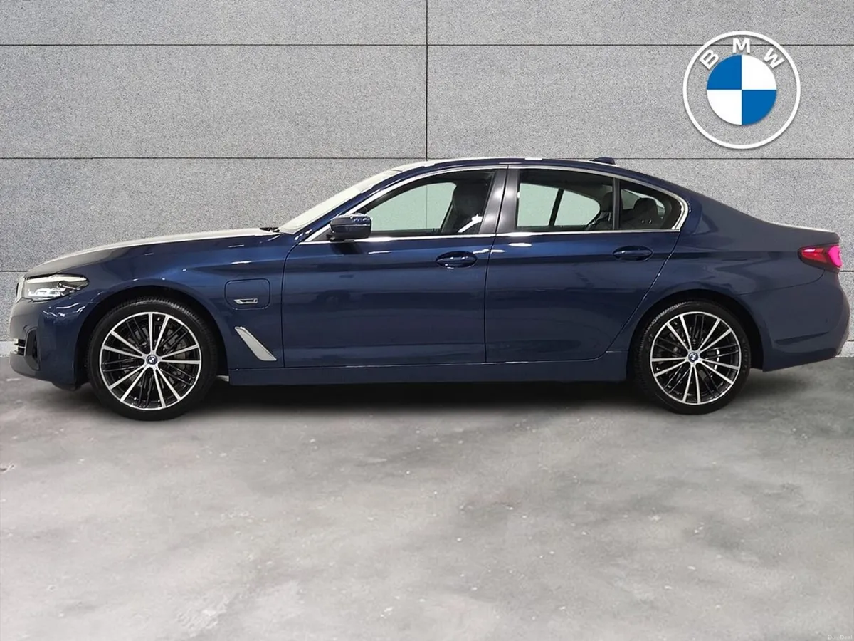 BMW 5-Series 530e SE Saloon - Image 3