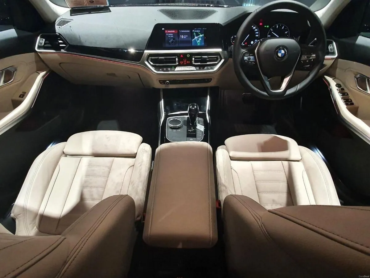 BMW 3-Series 318d Sport Saloon - Image 4