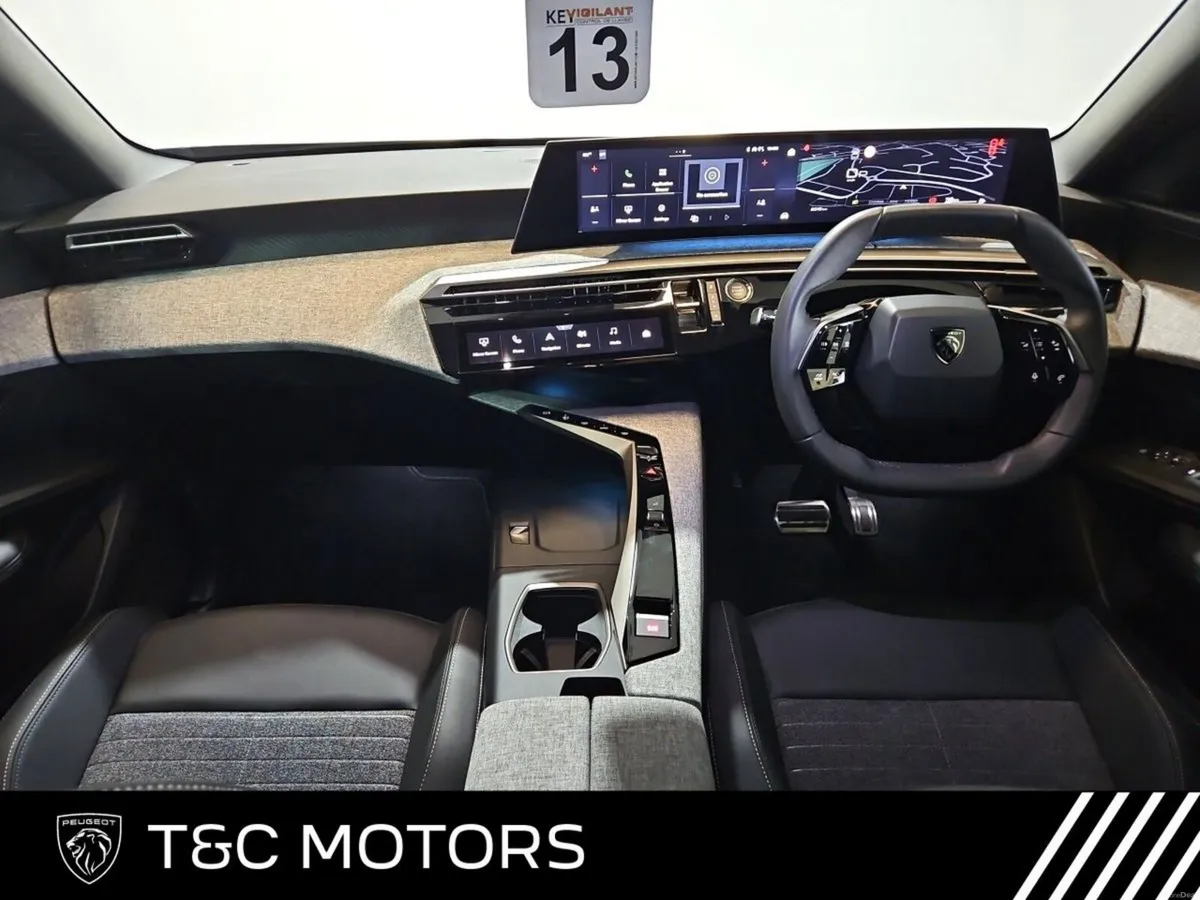 Peugeot 3008 *Ex-Demo* Hybrid Allure Model - 360 C - Image 2