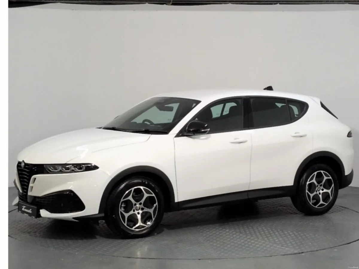 Alfa Romeo Tonale Hybrid 1.5 175Bhp Ibrida - Image 2