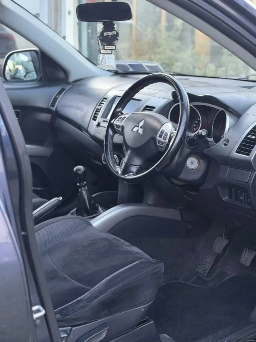 Mitsubishi Outlander 2010 - Image 1
