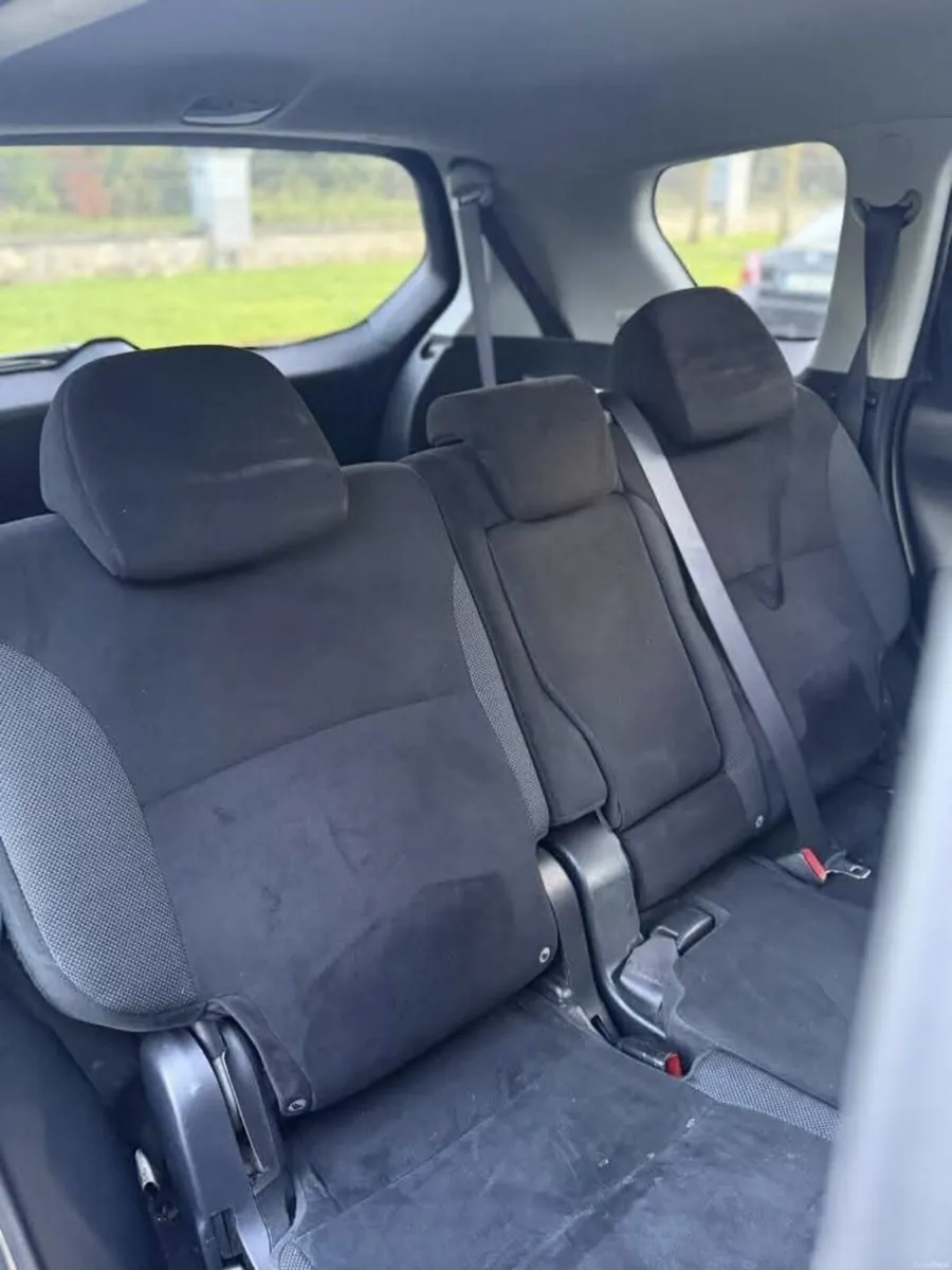 Mitsubishi Outlander 2010 - Image 2