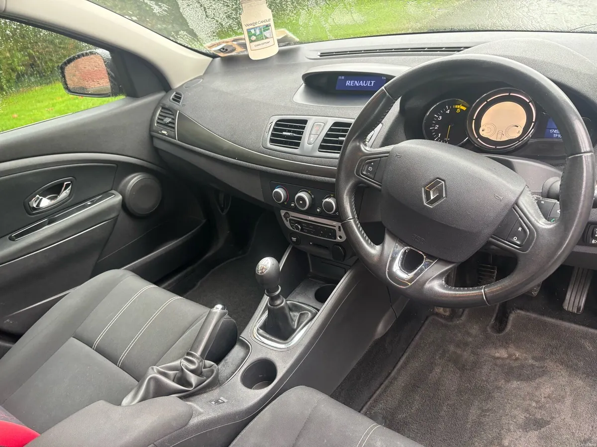 151 Renault Megane DYNAMIQUE 1.5 DCI - Image 5