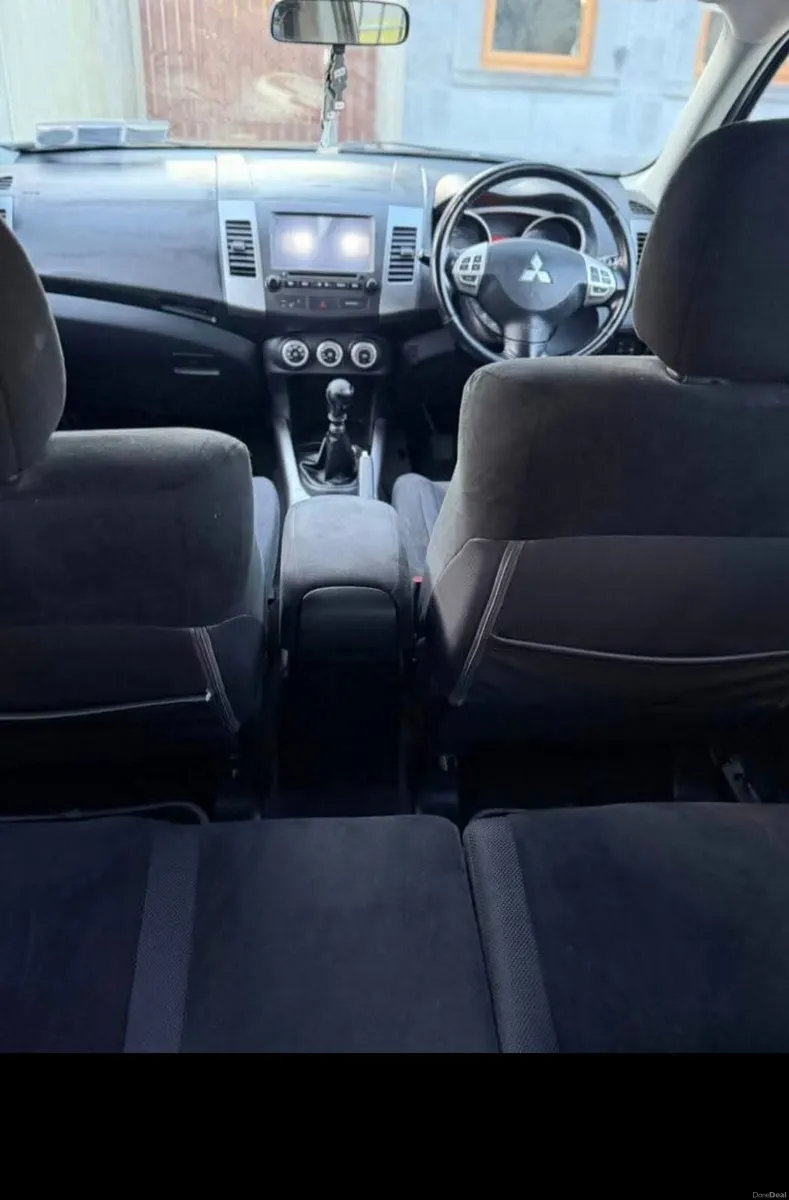 Mitsubishi Outlander 2010 - Image 3