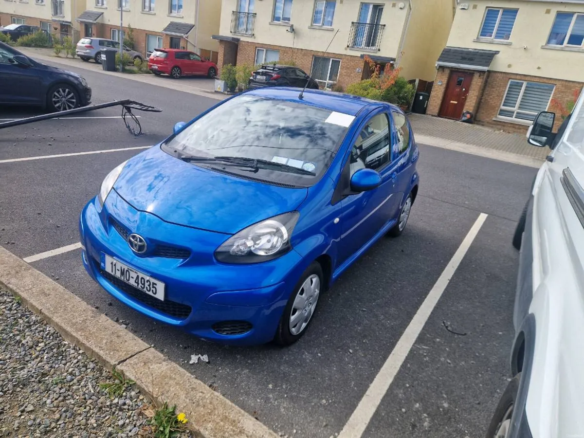 2011 Toyota aygo 1.0 nct 04/27 tax 10/26 - Image 1