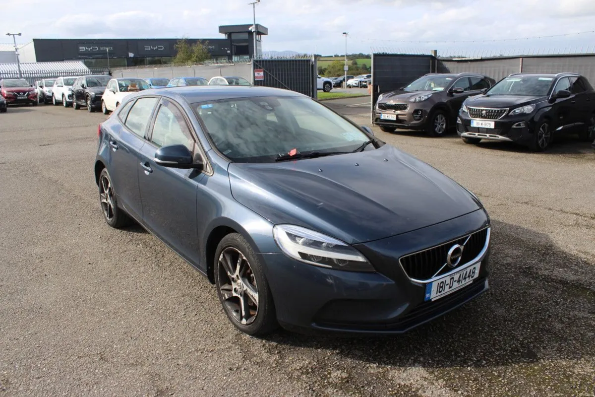 Volvo V40 D2 (120hp) Momentum Edition - TENDER 4 - Image 1