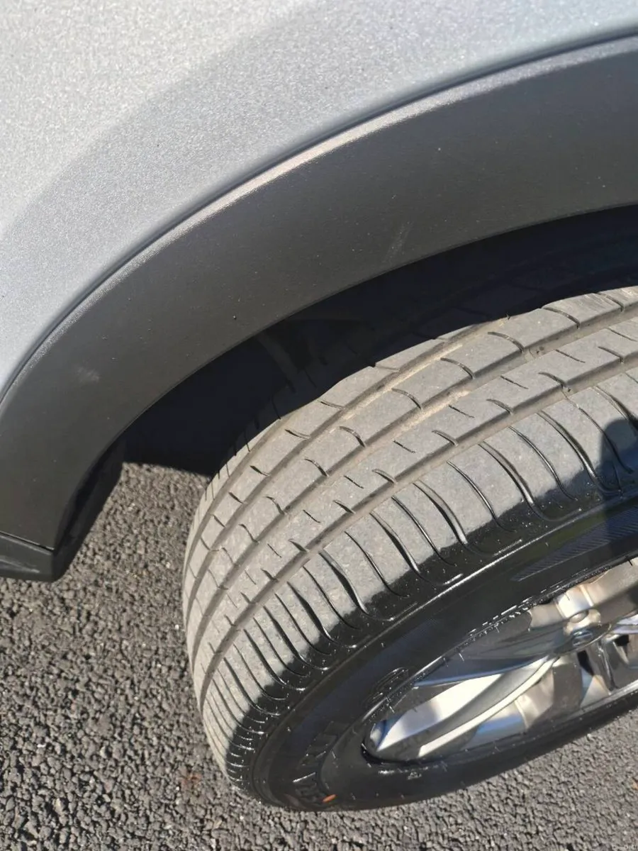 151 Hyundai Santa Fe - Image 5
