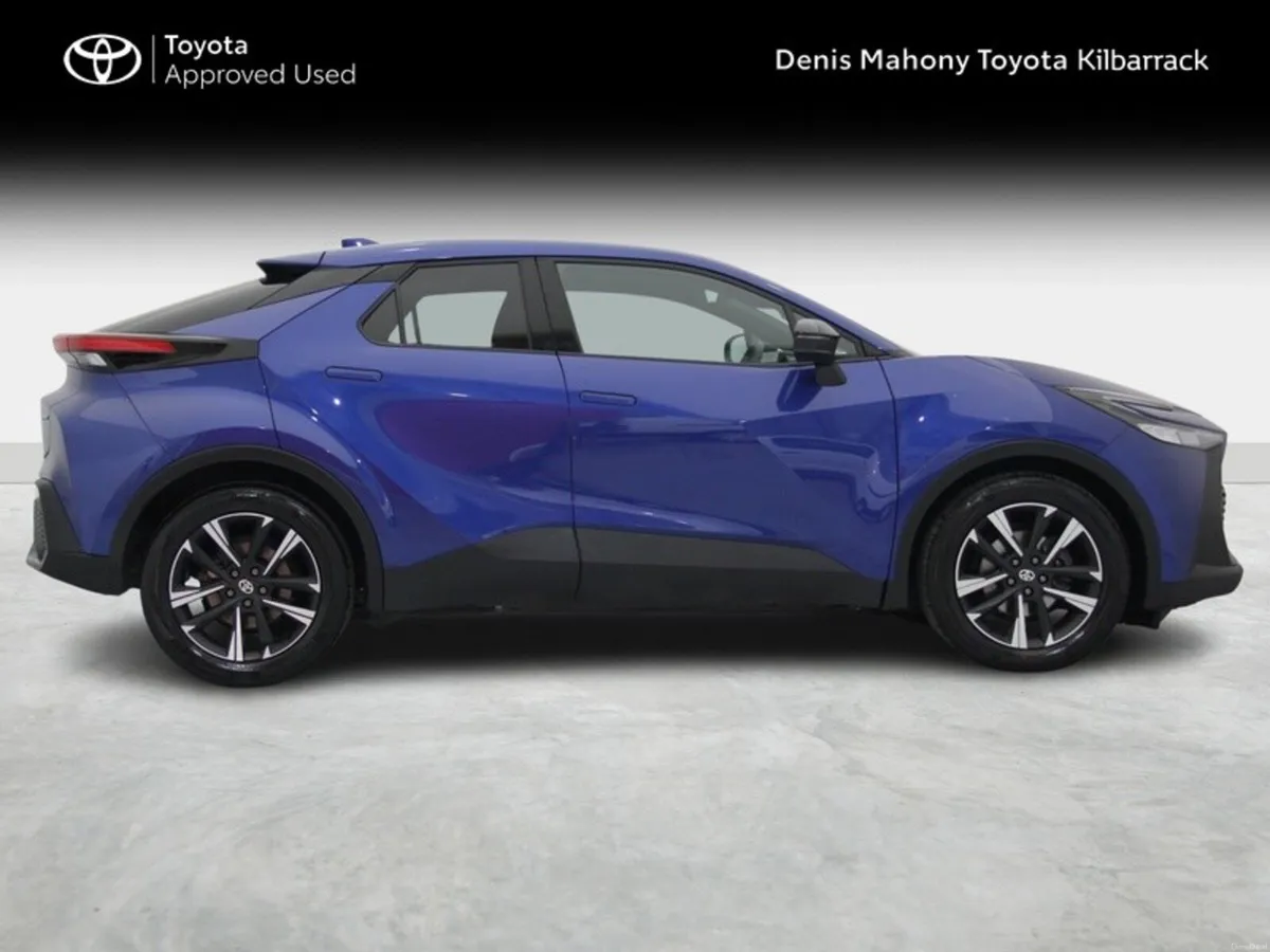 Toyota C-HR Hybrid Sport - Image 3