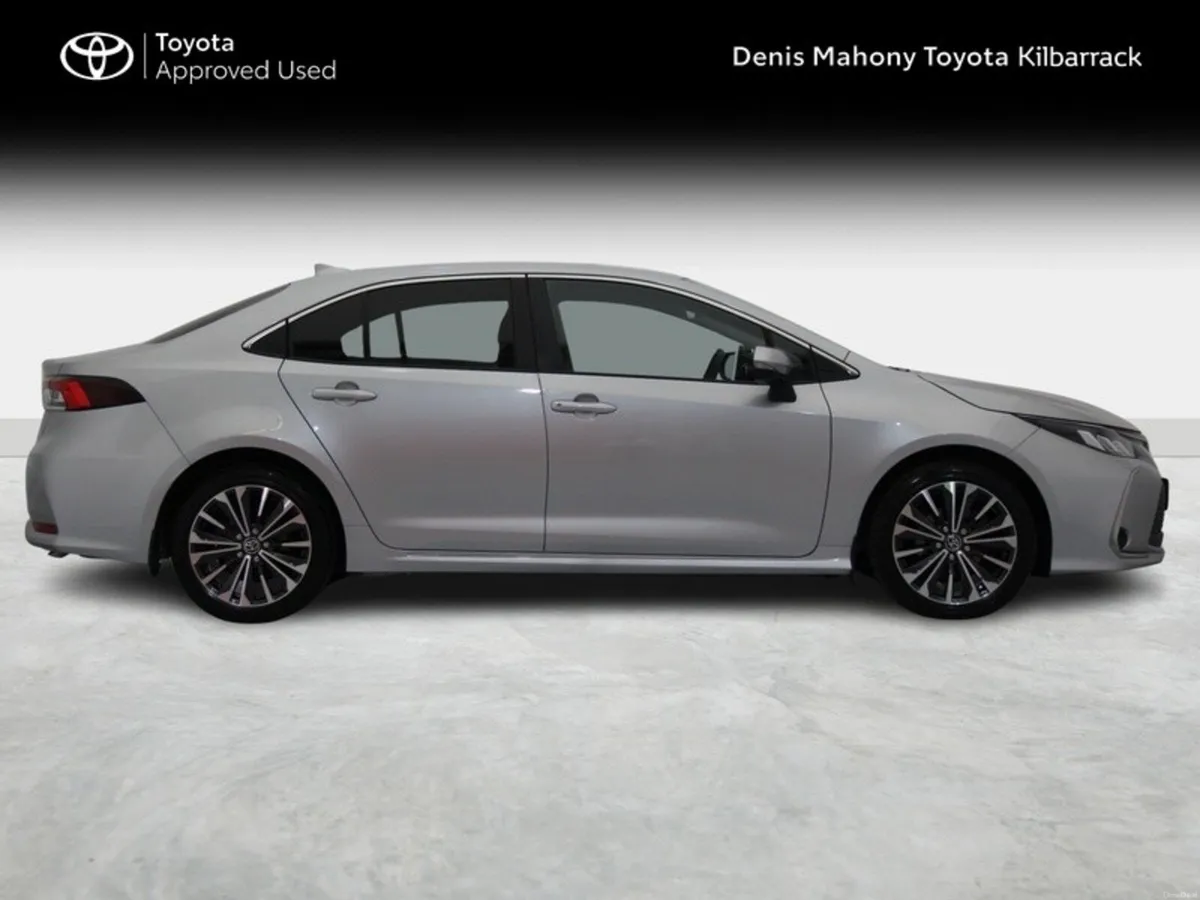 Toyota Corolla LUNA SPORT 4DR A - Image 3