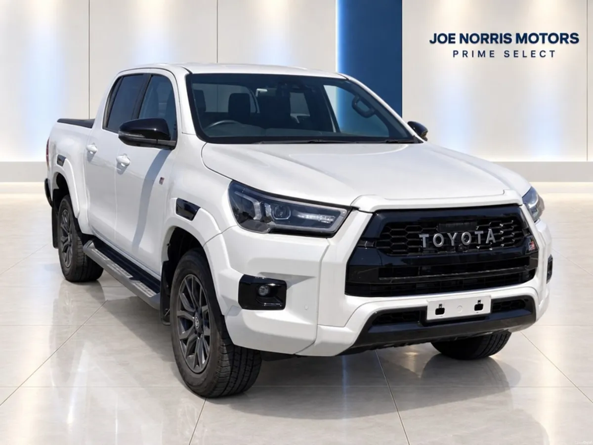 Toyota Hilux 2.4 Z GR SPORT DOUBLE CAB DIESEL AUTO - Image 2