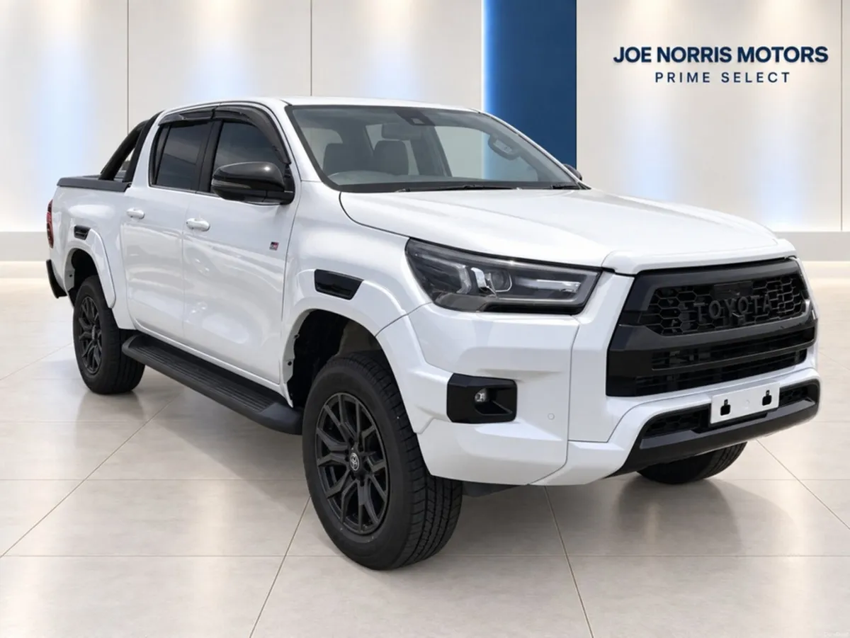 Toyota Hilux 2.4 Z GR SPORT DIESEL DOUBLE CAB 4WD - Image 2