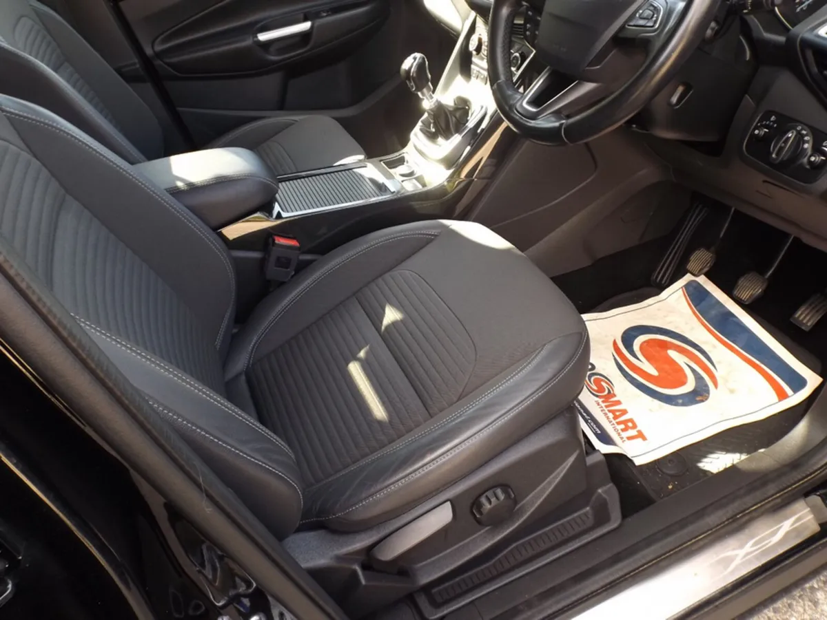Ford Kuga TITANIUM 1.5 TDCI 120PS F FWD 4DR - Image 6