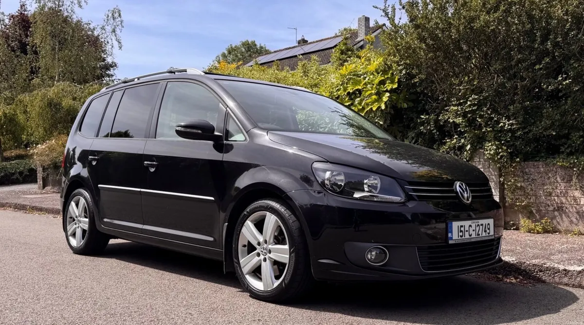 Volkswagen Touran 2015 HIGHLINE 2.0 TDI - Image 1