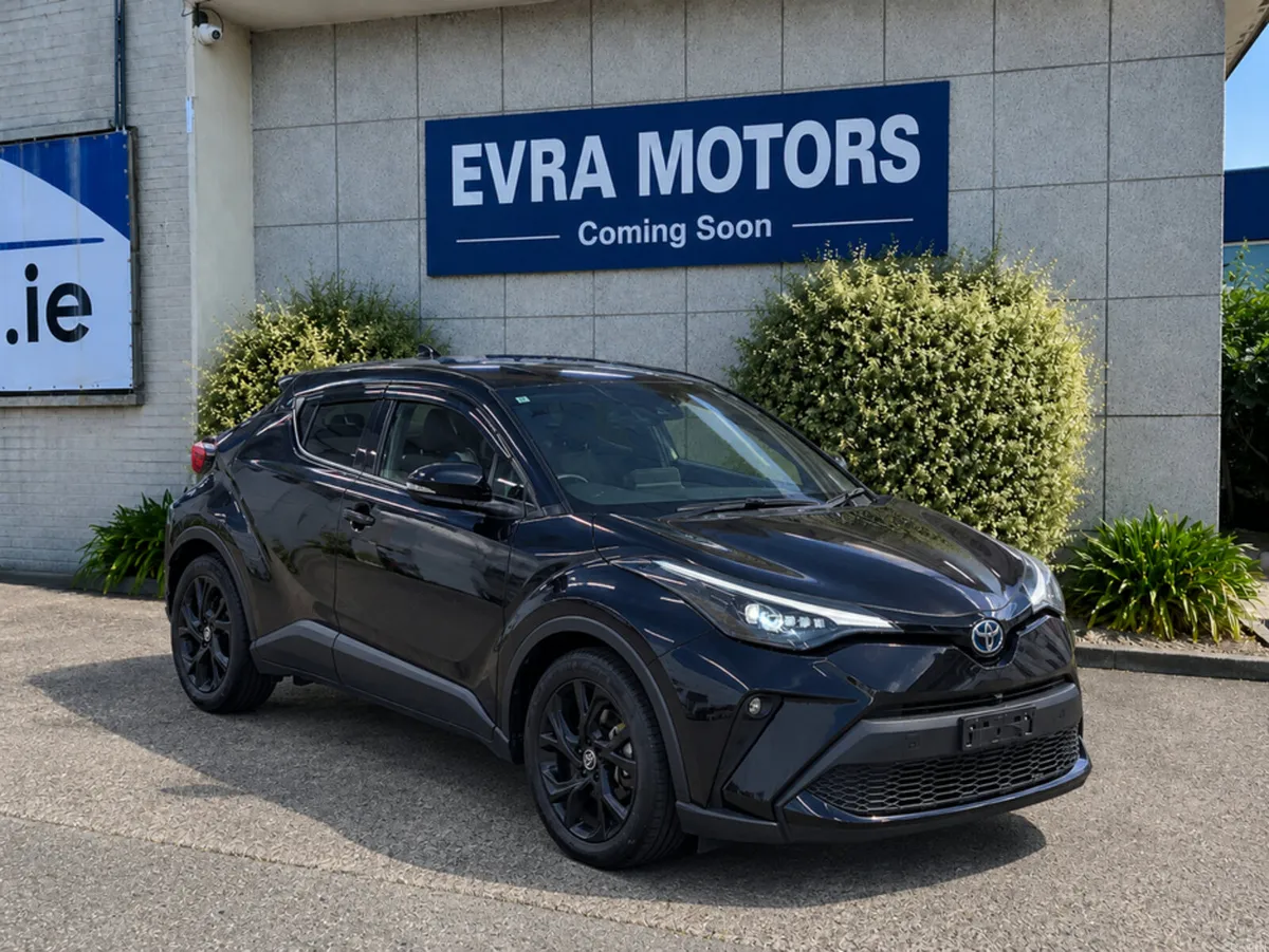 Toyota C-HR SOL NERO AUTOMATIC HYBRID 1.8 PETROL / - Image 1