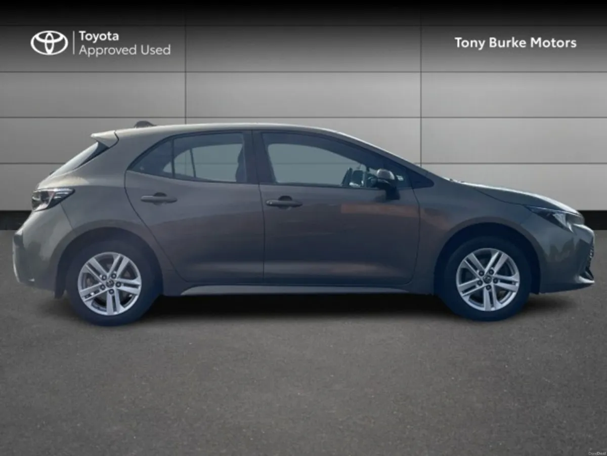 Toyota Corolla Hatch - Luna Edition - 1.2 T Petrol - Image 3