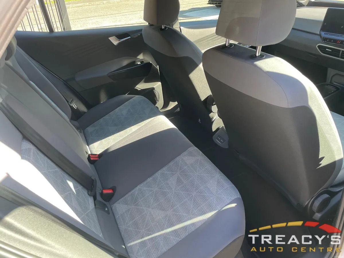 Volkswagen ID.3 2022 PRO 107KW LIFE 58KWH AUTO - Image 6