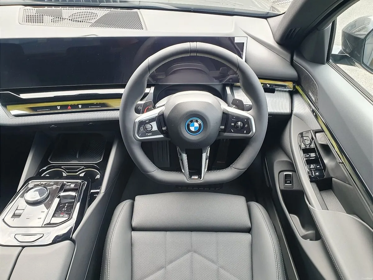 BMW 5-Series 530e M Sport Saloon - Image 5