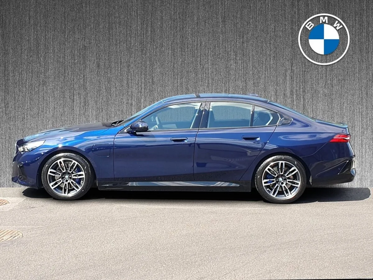 BMW 5-Series 530e M Sport Saloon - Image 3