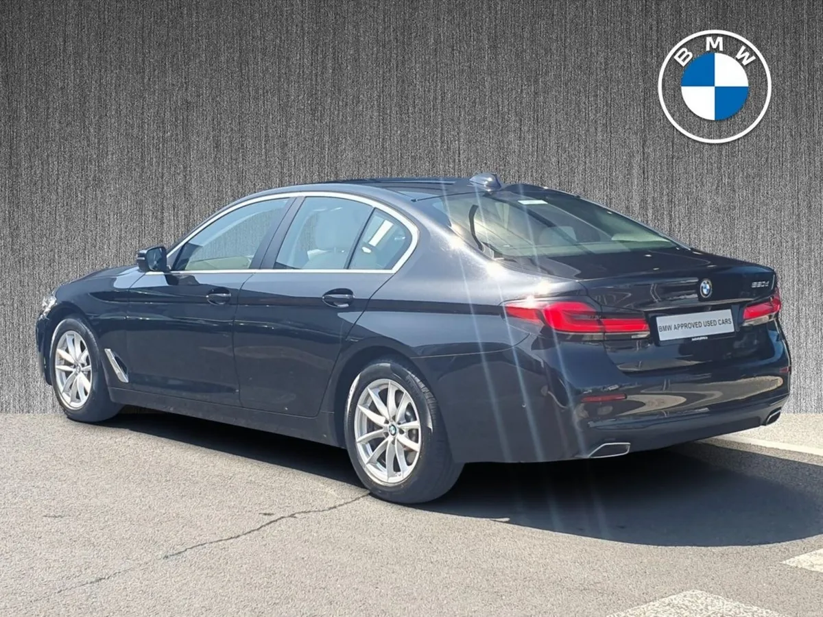 BMW 5-Series 520d SE Saloon - Image 2