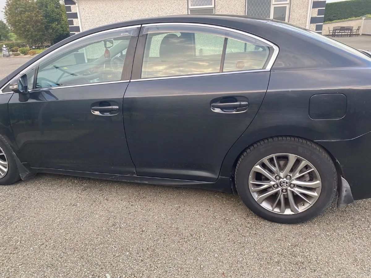 Toyota Avensis 2017 - Image 5
