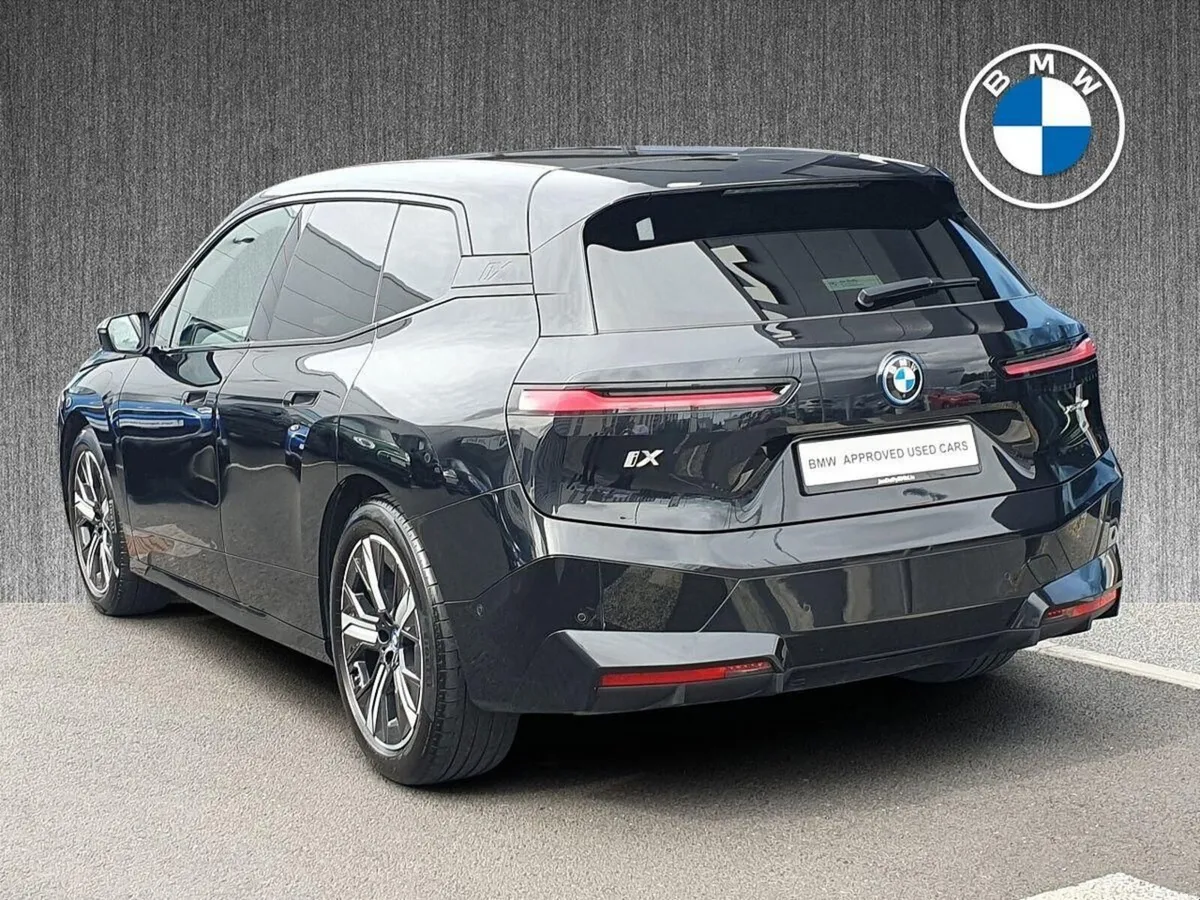 BMW iX xDrive40 M Sport - Image 2
