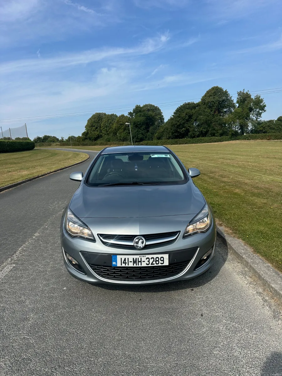 Vauxhall Astra Elite 2014 NCT 06/27 - Image 2