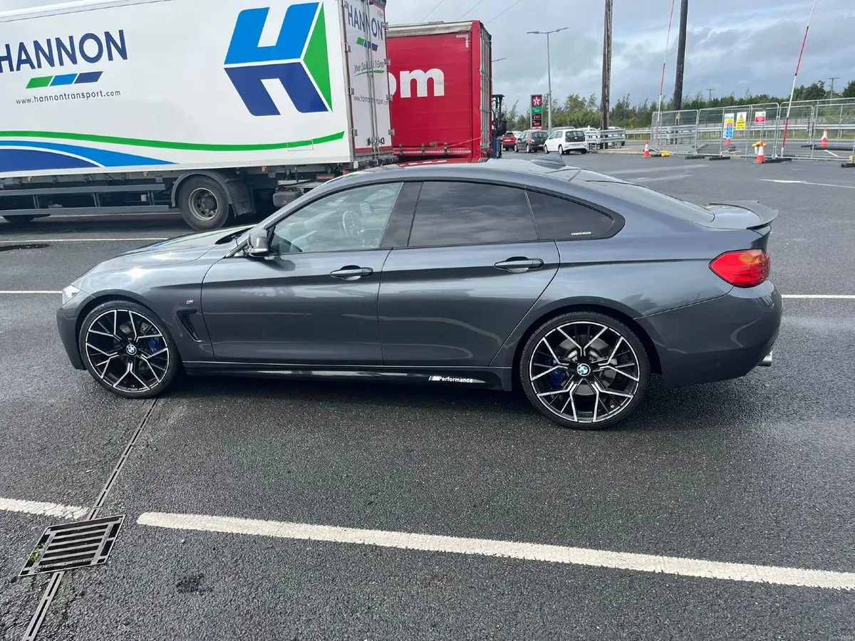 BMW 4-Series 2017 - Image 2