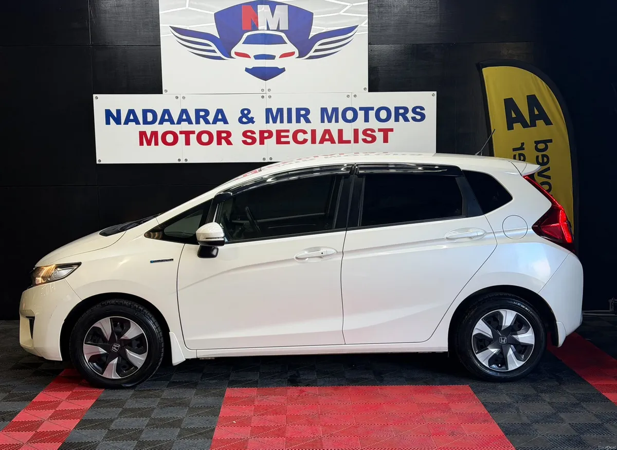 Honda Fit 2016 89 K KM WARRANTY NEW NCT 1.5 HYBRID - Image 4