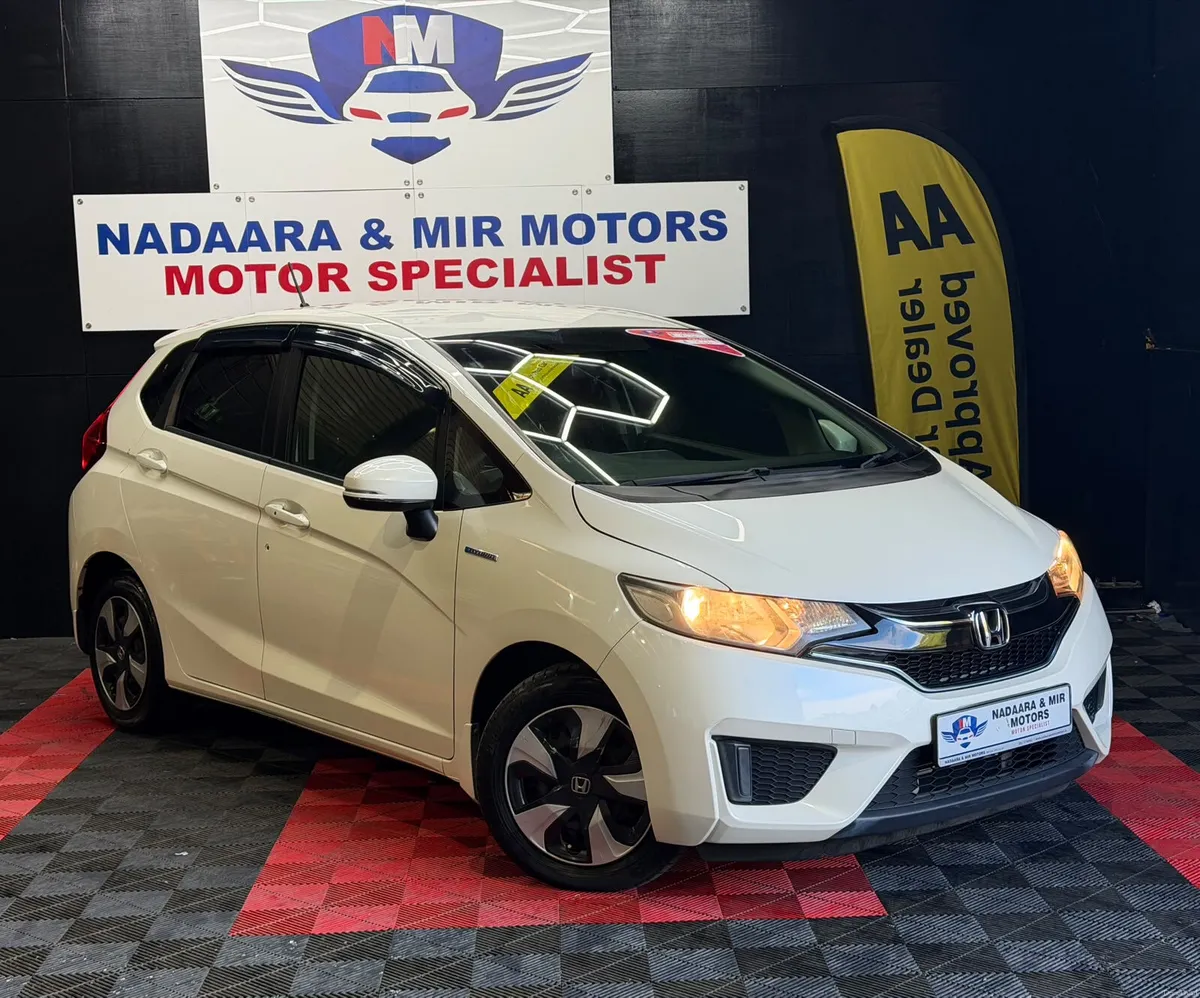 Honda Fit 2016 89 K KM WARRANTY NEW NCT 1.5 HYBRID - Image 2