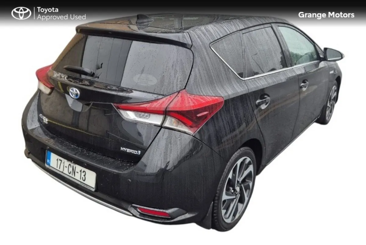 Toyota Auris 1.8 HYBRID SOL 5DR AUTO - Image 2