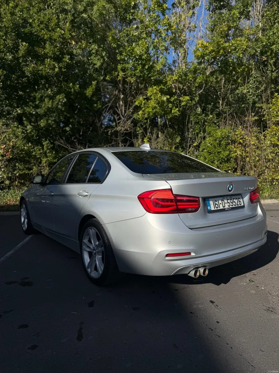 2016 BMW 320D Automatic - Image 4