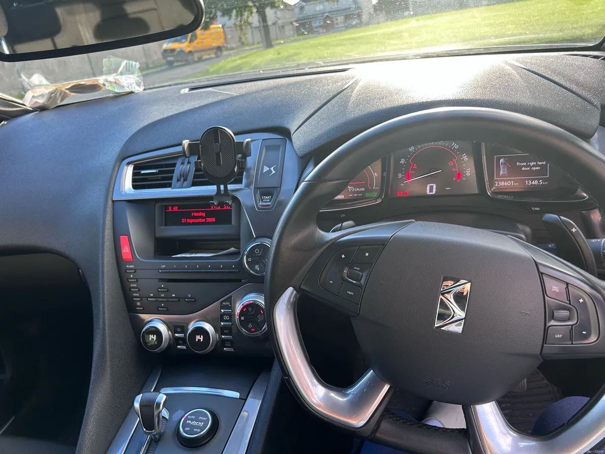 Citroën DS5 Hybrid 4 WD - Image 4