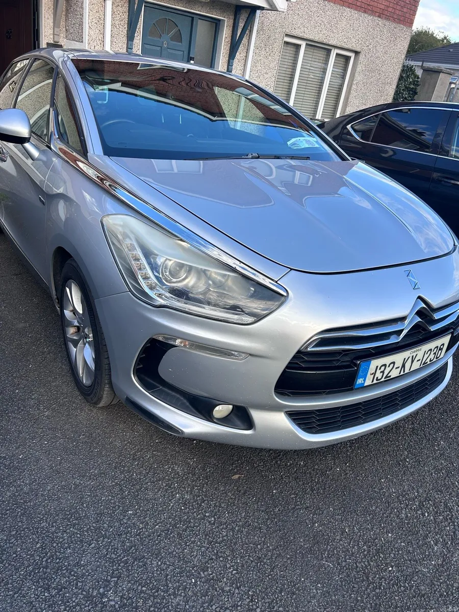 Citroën DS5 Hybrid 4 WD - Image 1