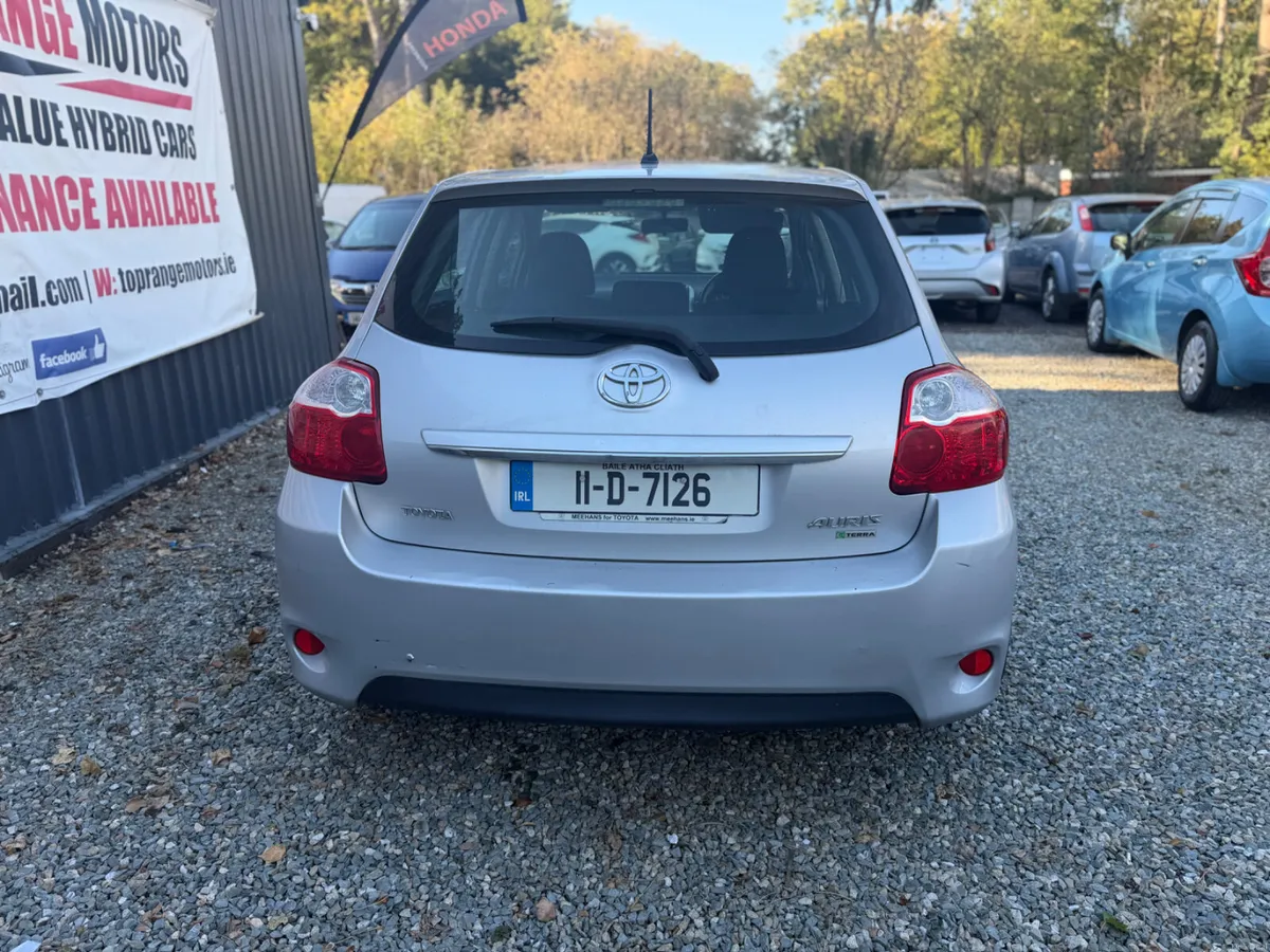Toyota Auris 2011 - Image 3