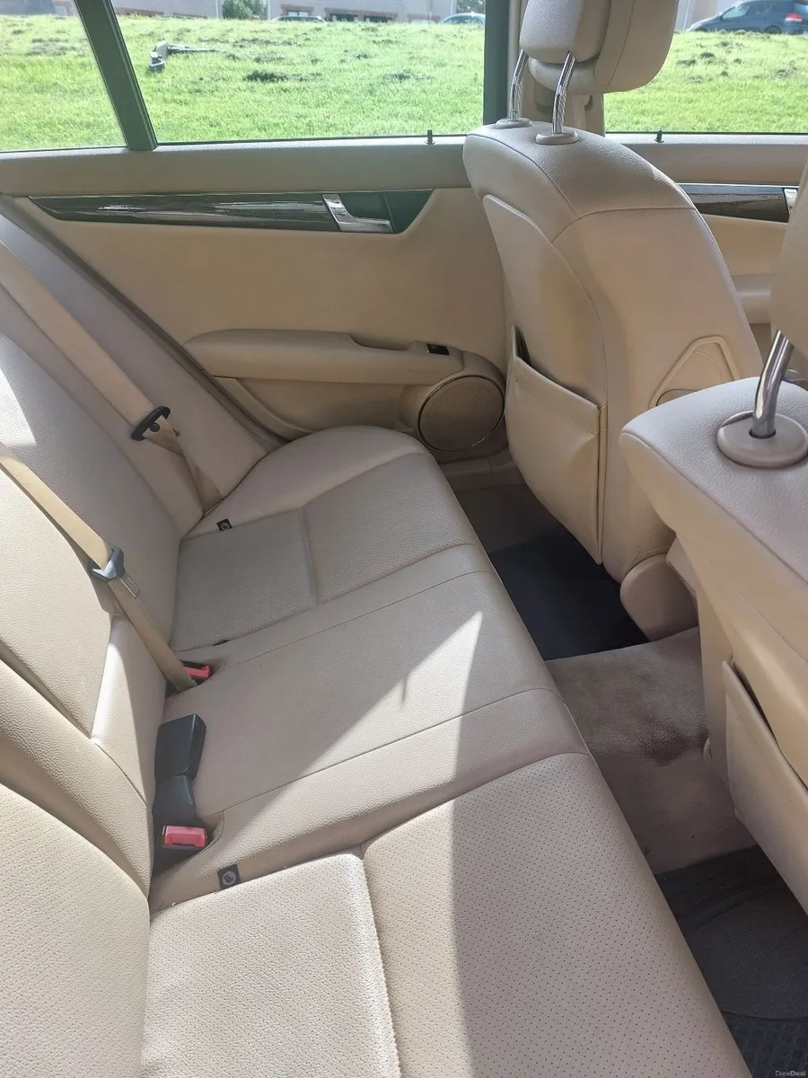 Mercedes-Benz C-Class 2009 - Image 5