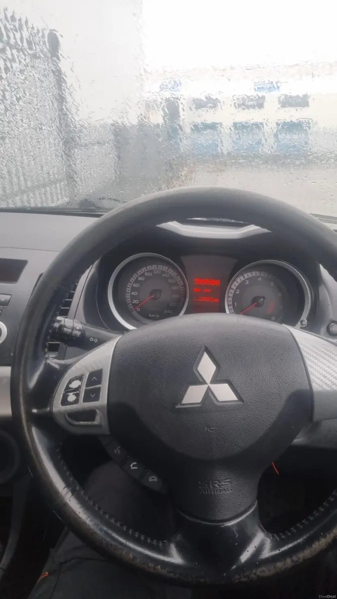 Mitsubishi Lancer 2011 - Image 4