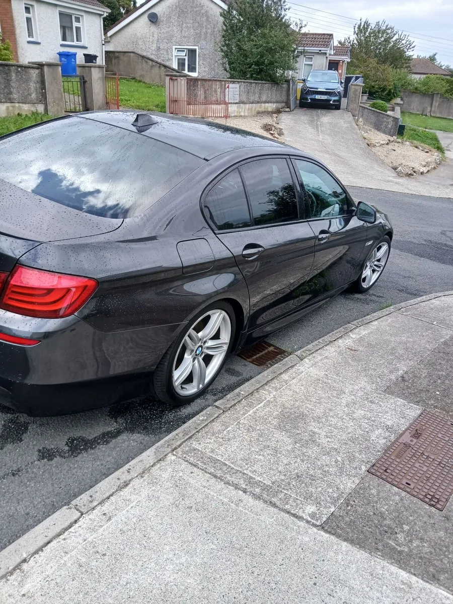 BMW 5-Series 2013 - Image 4