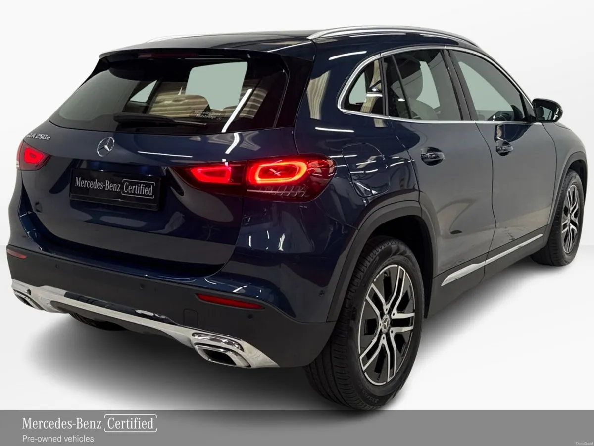 Mercedes-Benz GLA GLA 250 e PHEV Progressive ** On - Image 3