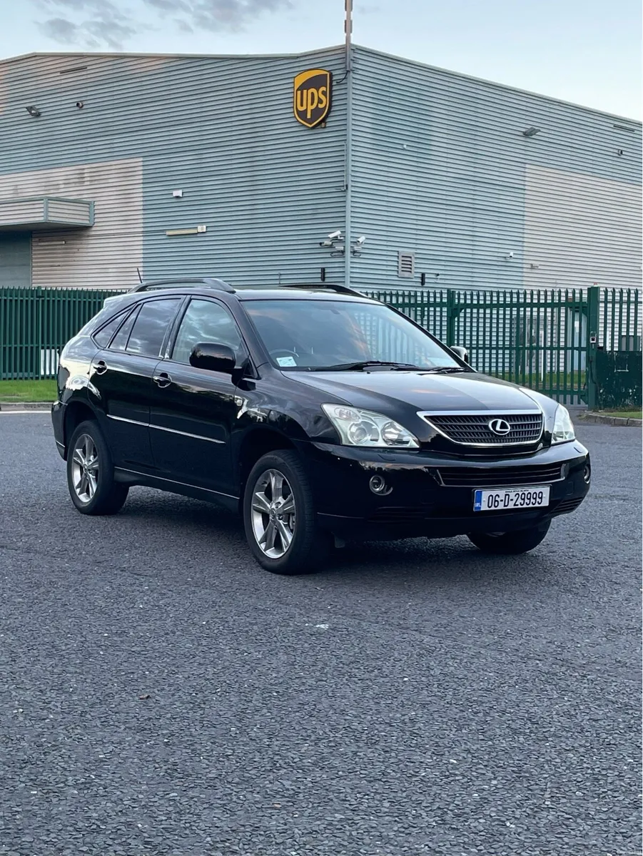 Lexus RX400h - Image 1