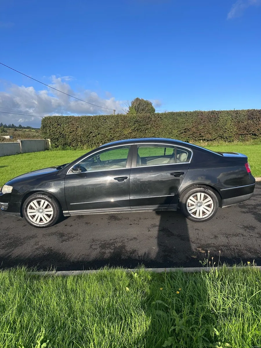 Volkswagen Passat - Image 5