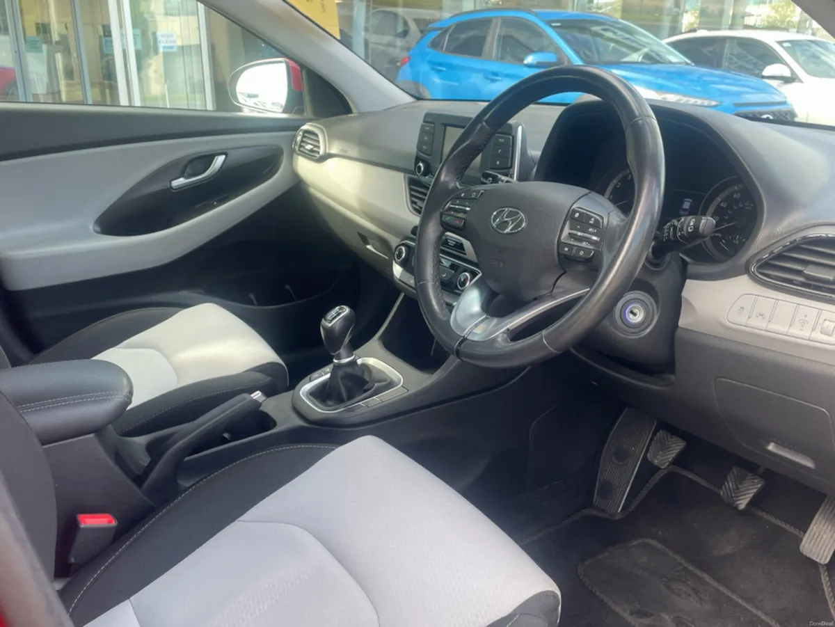 Hyundai i30 T-GDI SE 120PS 5DR - Image 6
