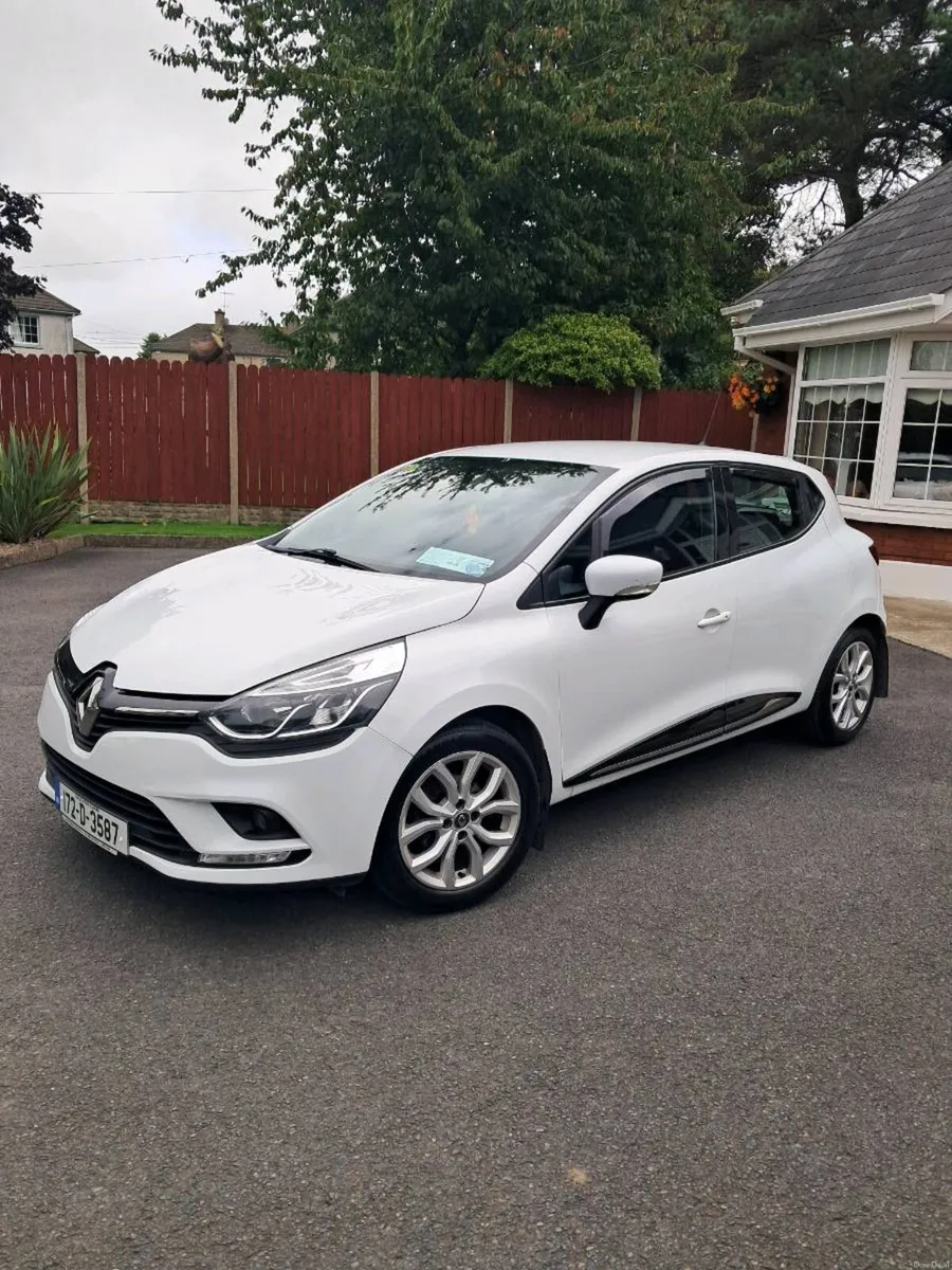Renault Clio - Image 1