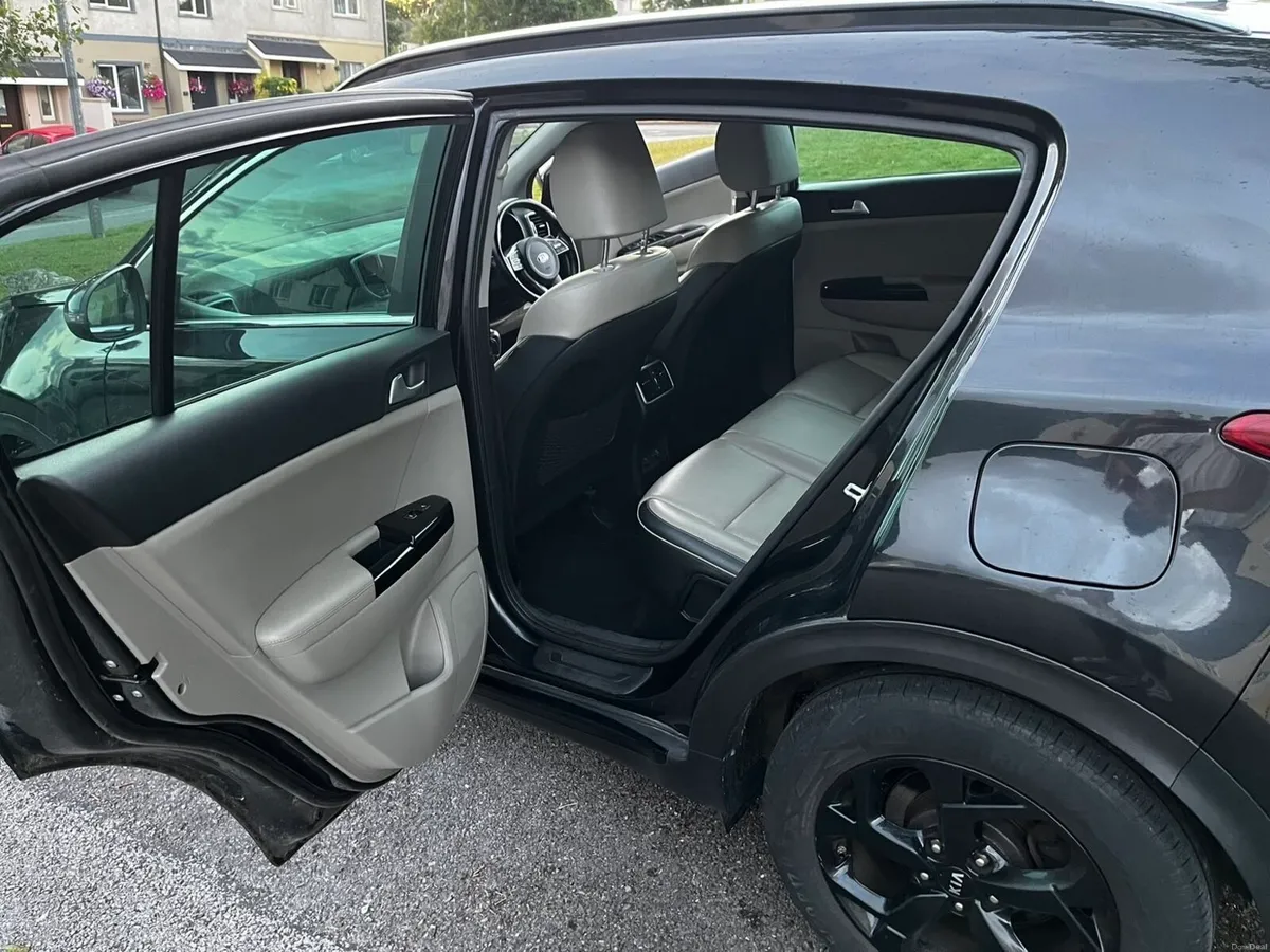 Kia Sportage 2021 - Image 5